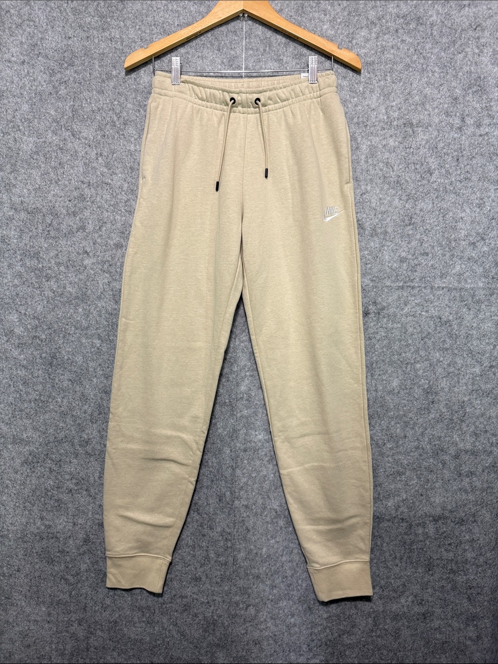 NWT Nike Sportswear Fleece Standard Fit Mid Rise Size S Beige Tan Athleisure